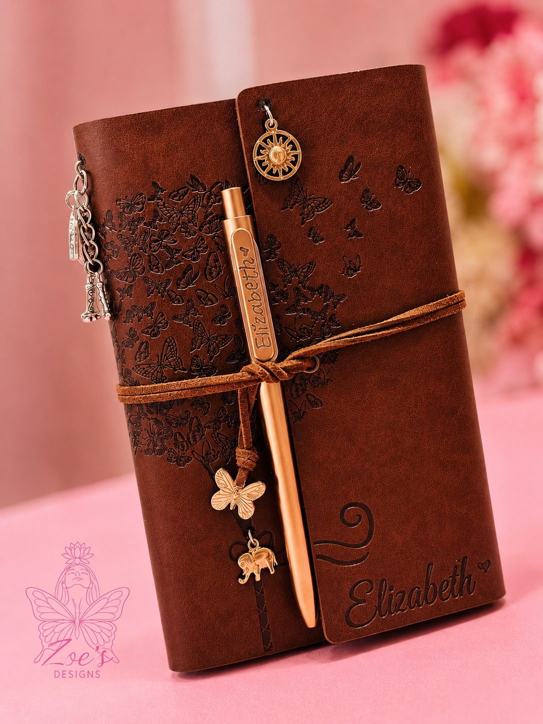 Journal de piel café personalizado con dije